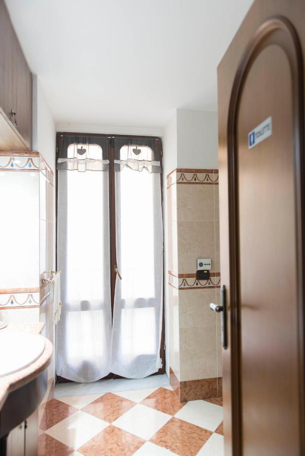 Laetitia Guest House32 Aversa Ngoại thất bức ảnh